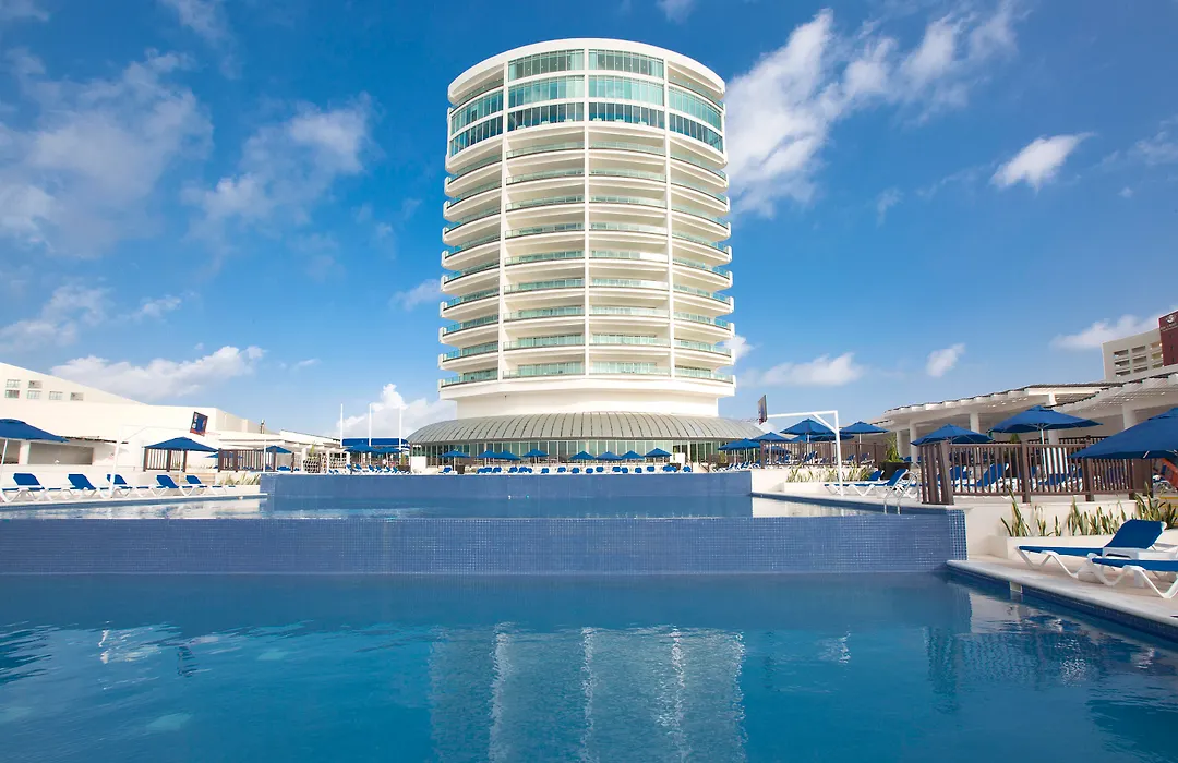 Seadust Cancun Beach Resort-1